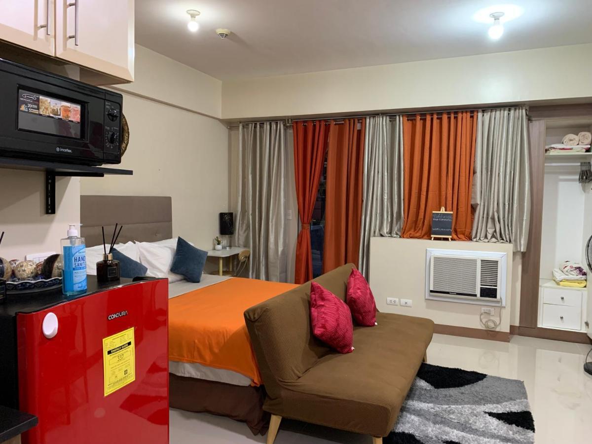 One Palm Tree Villas Condominium - Studio 2Nd Fl With Balcony - Across Terminal 3 Airport Pasay Eksteriør bilde