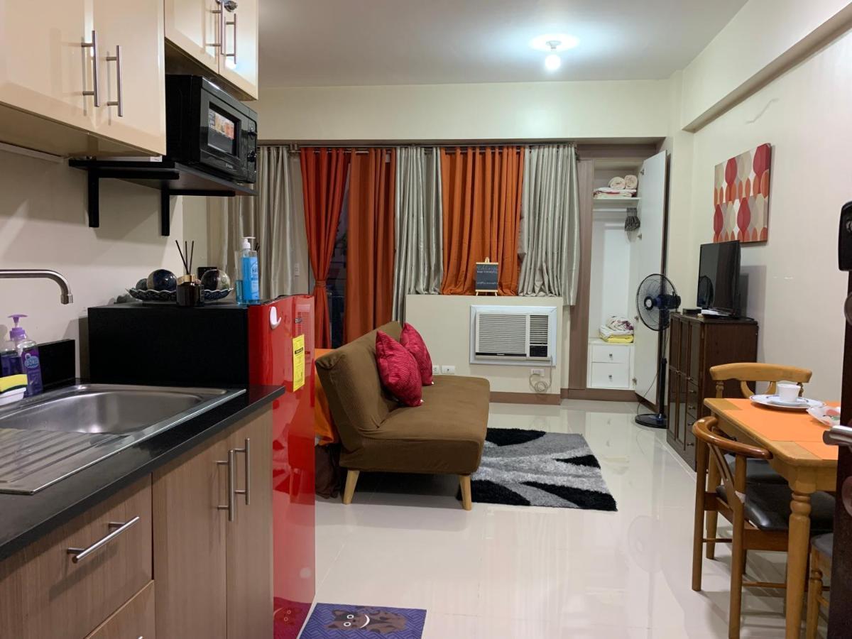 One Palm Tree Villas Condominium - Studio 2Nd Fl With Balcony - Across Terminal 3 Airport Pasay Eksteriør bilde